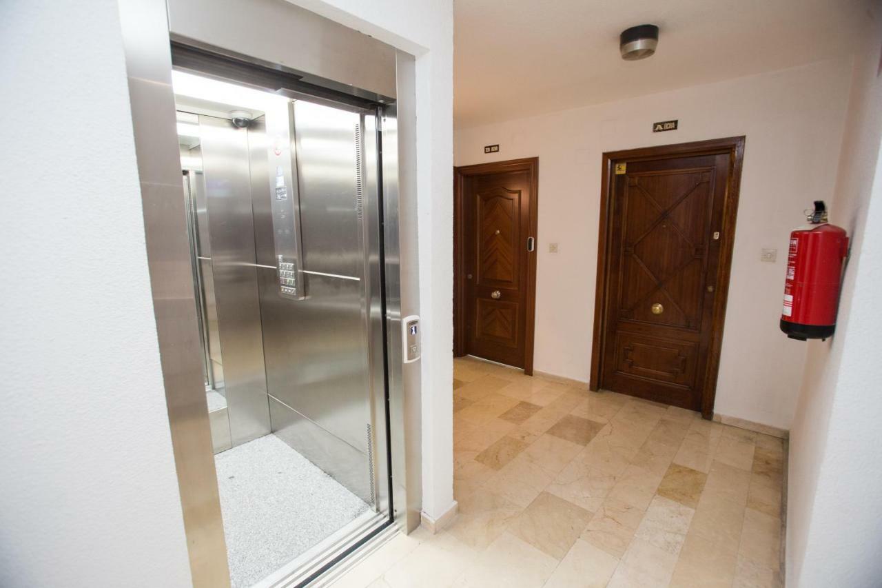 Center Deluxe Apartment กรานาดา ภายนอก รูปภาพ
